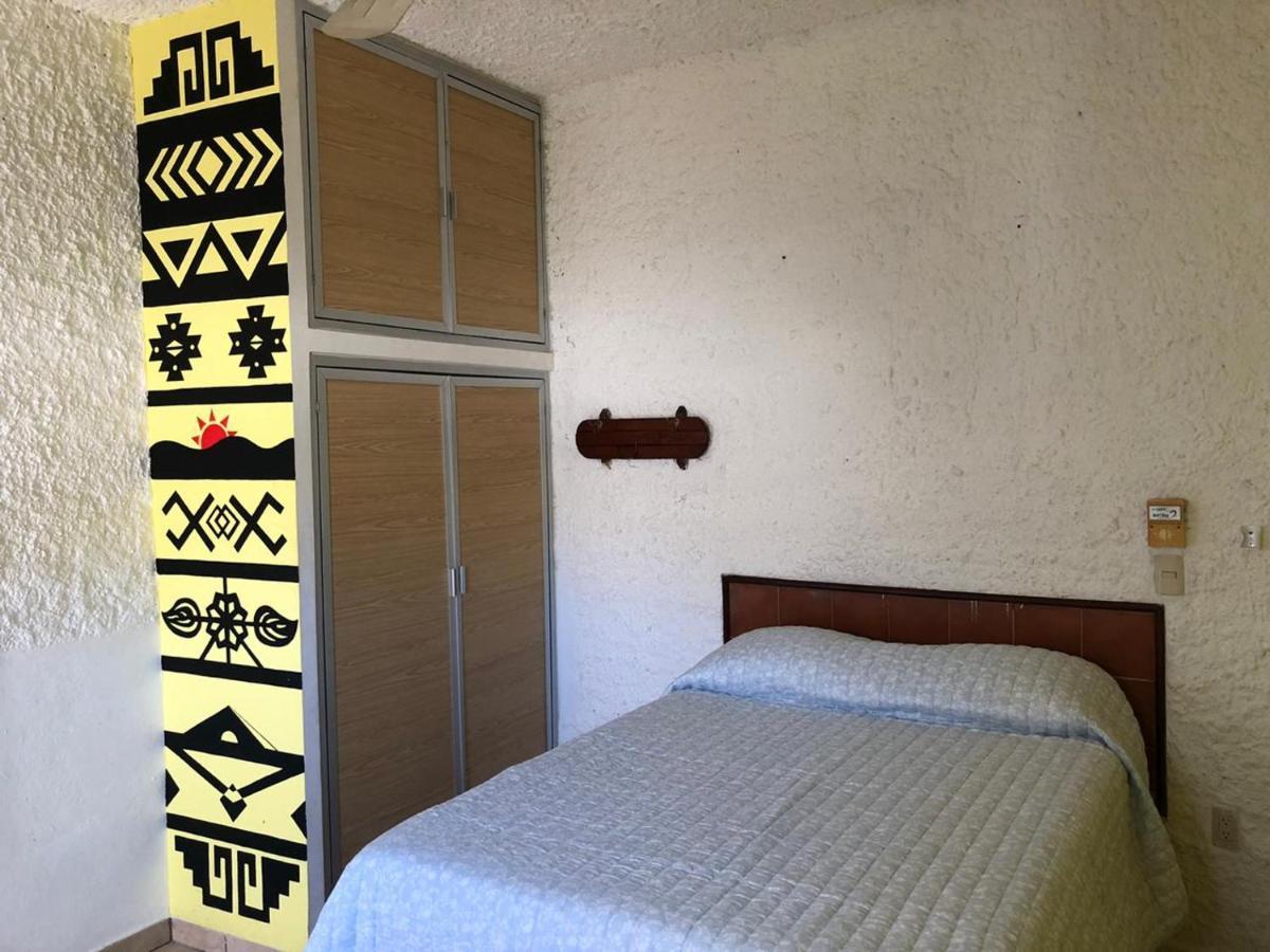 Hostal Perla Mazatlan Exterior photo